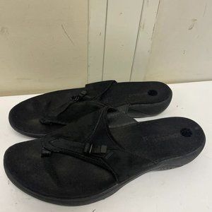 Merrell Women's Black Leather and suede Flip-Flops Sandals Size 9